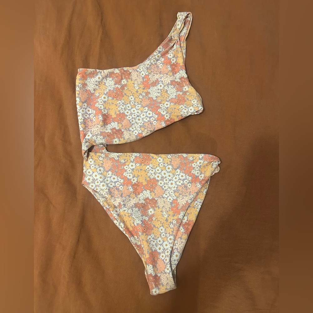 Skatie Floral One-Shoulder One Piece - Orange and White